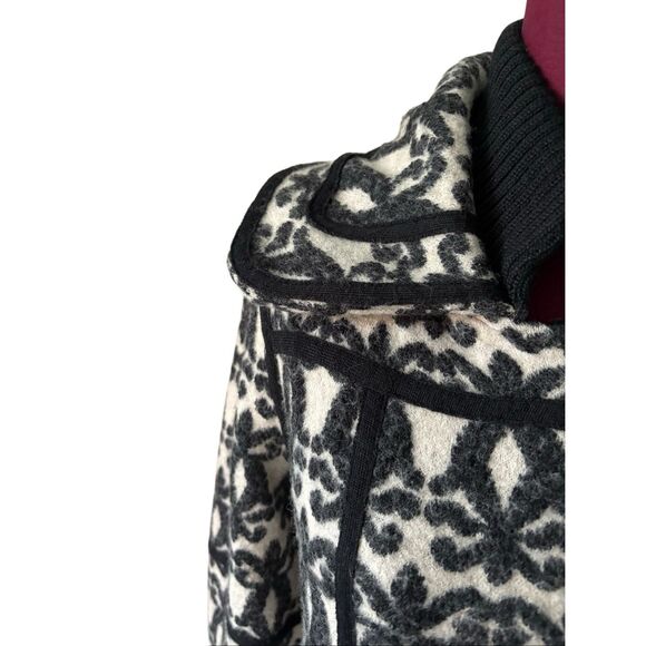 Heather B Jacquard Wool Blend Coat size M Snap Front Cream Gray - Picture 8 of 10